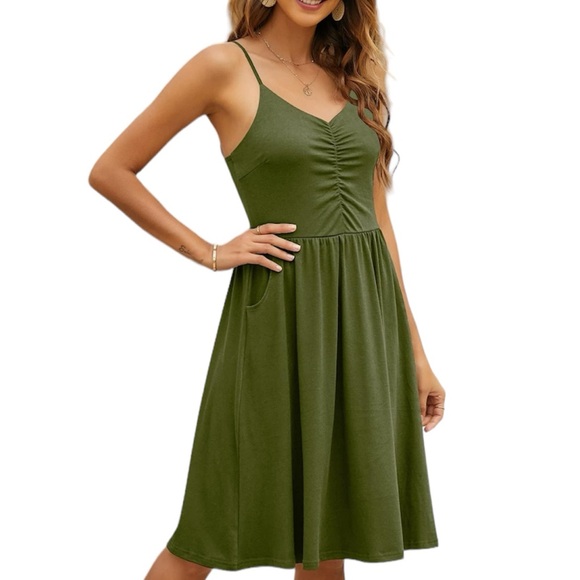 XL•Green Goddess Ruched Minimalist Dress with Pockets - Picture 2 of 16